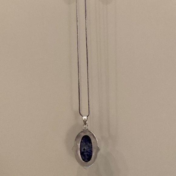Sodalite Cabochon Pendant Necklace Silvertone 17” - Picture 3 of 9